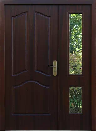 Drzwi dwuskrzydłowe drewniane zewnętrzne wzór 905 w kolorze orzech ciemny.